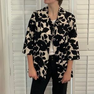 SNAZZIE women’s 3/4 sleeve jacket - Size Medium